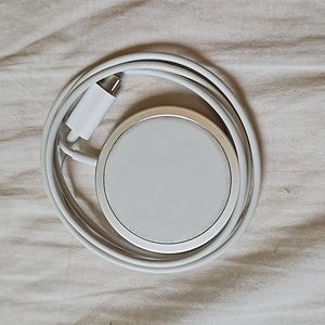 Apple magsafe wireless charger